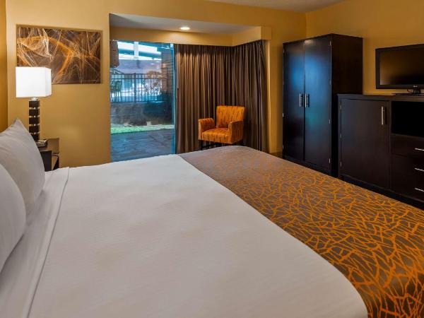 Best Western The Plaza Hotel - Free Breakfast : photo 2 de la chambre chambre lit king-size - animaux domestiques admis