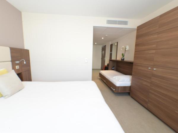 Hotel Port Toga : photo 4 de la chambre chambre triple confort