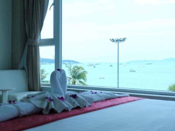 The Beach Front Resort, Pattaya : photo 5 de la chambre suite - vue sur mer