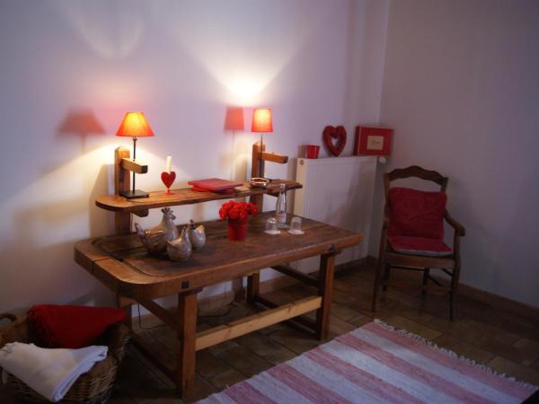 La ferme de gigognan : photo 5 de la chambre grande chambre double 