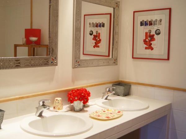 La ferme de gigognan : photo 7 de la chambre grande chambre double 