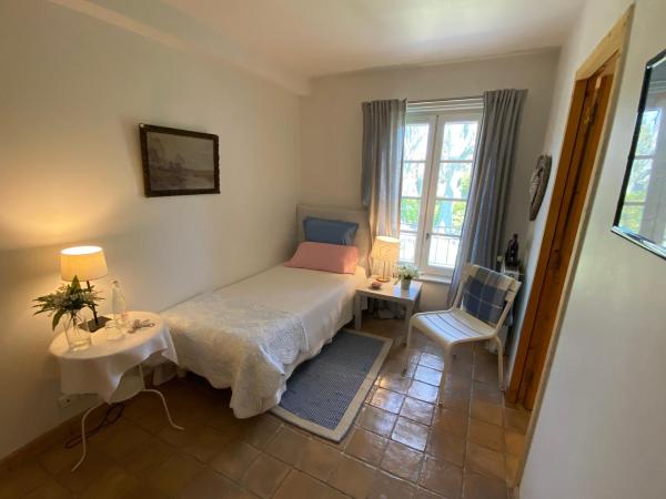 La ferme de gigognan : photo 8 de la chambre chambre triple