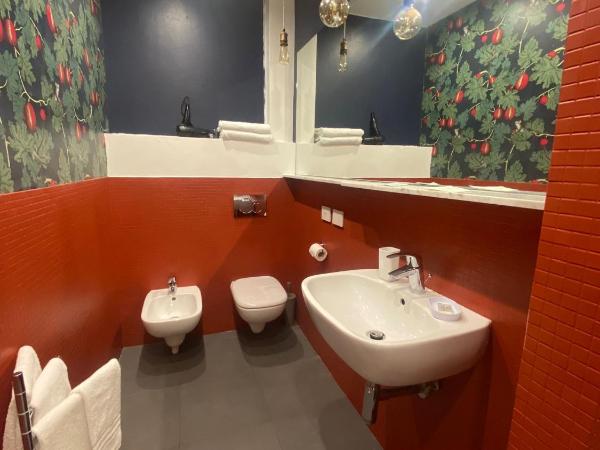 Affittacamere Il Portico : photo 10 de la chambre chambre double avec salle de bains privative