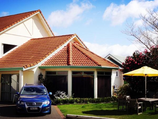 Rotorua Coachman Spa Motel : photo 2 de la chambre studio exécutif avec bain à remous