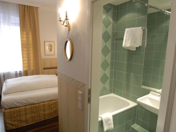 Hotel Deutscher Kaiser : photo 4 de la chambre chambre simple supérieure - kaiserhof