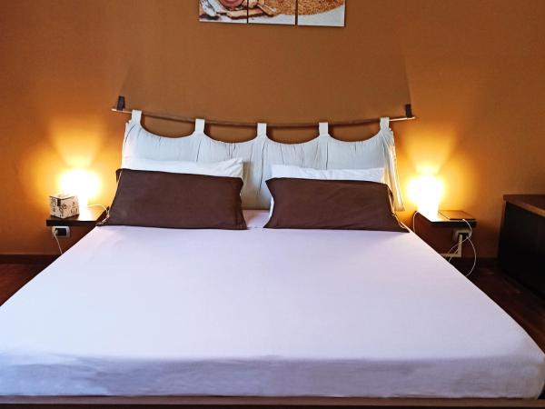 Colazione da Augusta - Guesthouse : photo 4 de la chambre chambre double avec salle de bains privative extérieure