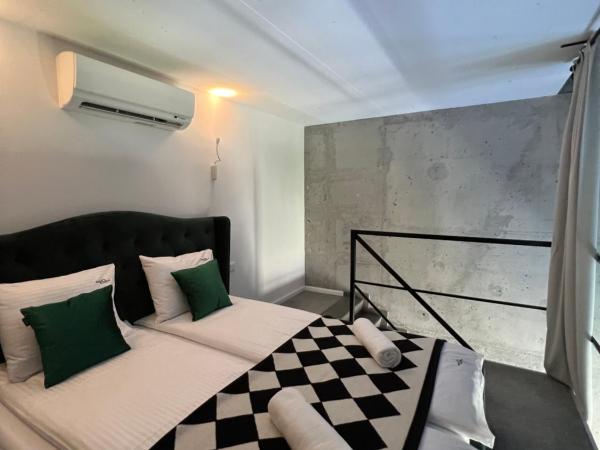 NEON APARTMENTS : photo 6 de la chambre appartement en duplex