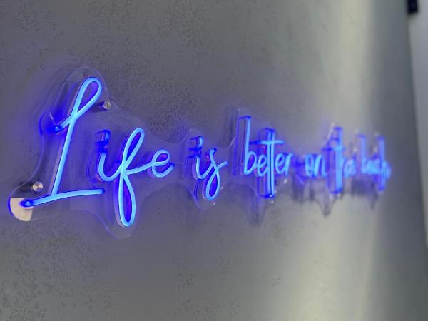 NEON APARTMENTS : photo 2 de la chambre appartement en duplex