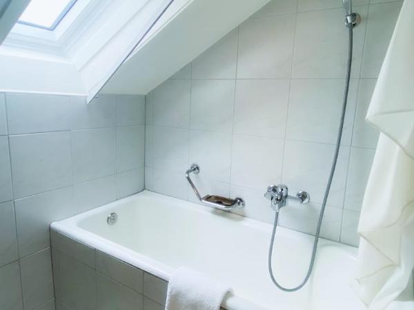 Hotel Spatz : photo 4 de la chambre chambre simple avec salle de bains extérieure privative