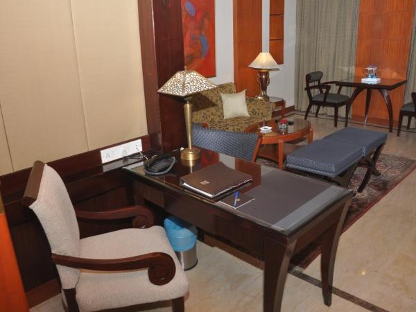 The Hans, New Delhi : photo 5 de la chambre suite de luxe