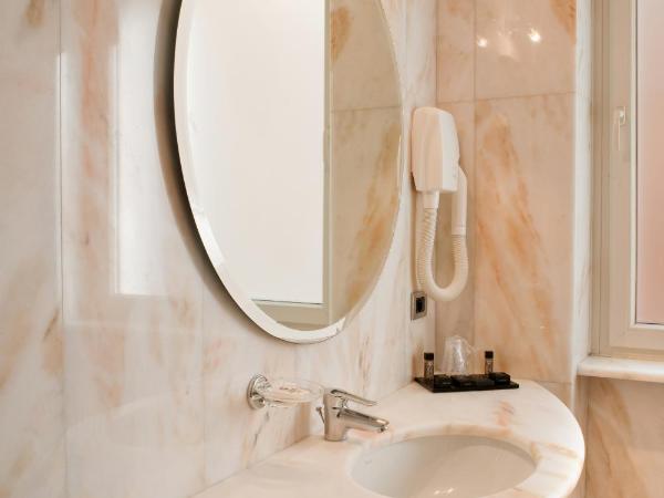 Hotel San Pietro : photo 3 de la chambre chambre simple supérieure