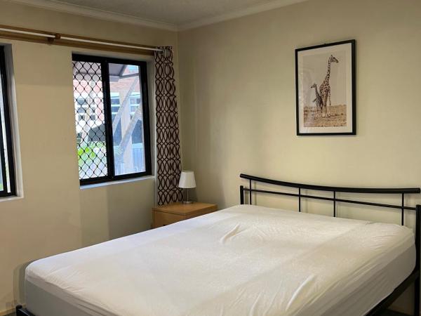 Spring Hill Gardens Apartments : photo 4 de la chambre appartement