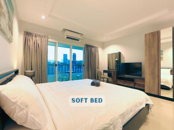Nalanta Hotel Pattaya : photo 1 de la chambre chambre double supérieure - vue sur ville
