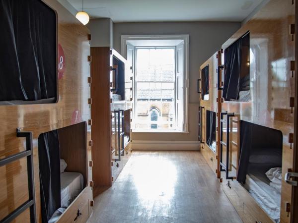 Leevin Hostel Mountjoy : photo 1 de la chambre lit superposé dans dortoir pour hommes de 8 lits 