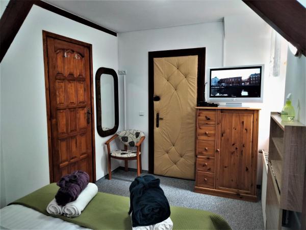 Dom Natury : photo 3 de la chambre chambre triple avec balcon