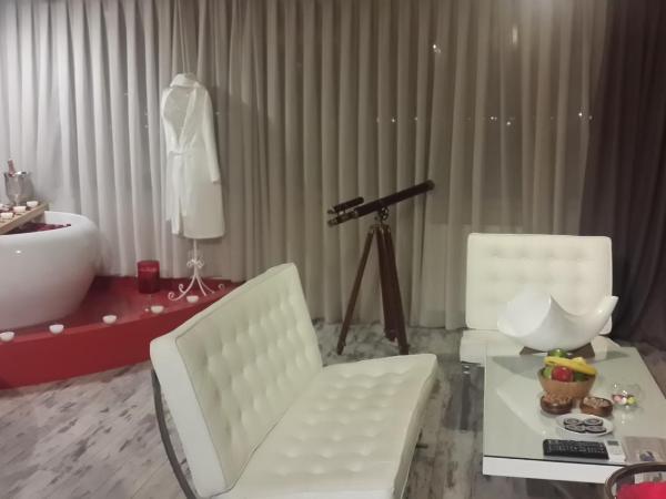 Melek Hotels Moda : photo 2 de la chambre suite lit king-size avec jacuzzi