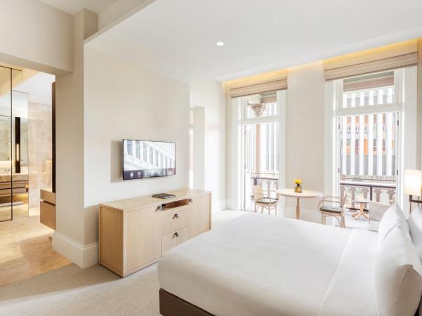 COMO The Treasury : photo 1 de la chambre chambre lit king-size héritage avec balcon