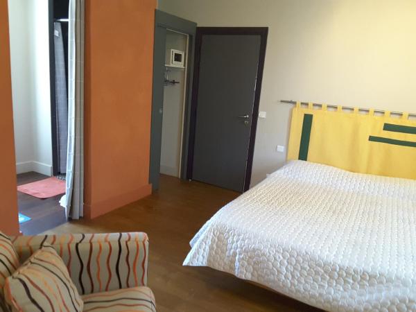 la maison du moulin a vent : photo 3 de la chambre chambre double ou lits jumeaux avec salle de bains privative