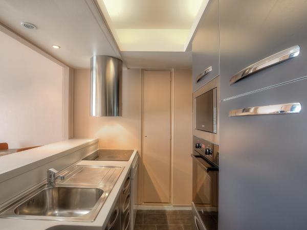 Maison Lamartine - Nice : photo 8 de la chambre appartement exécutif