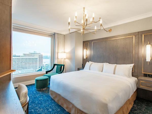 The Sutton Place Hotel Halifax : photo 1 de la chambre chambre lit king-size - vue sur l’eau