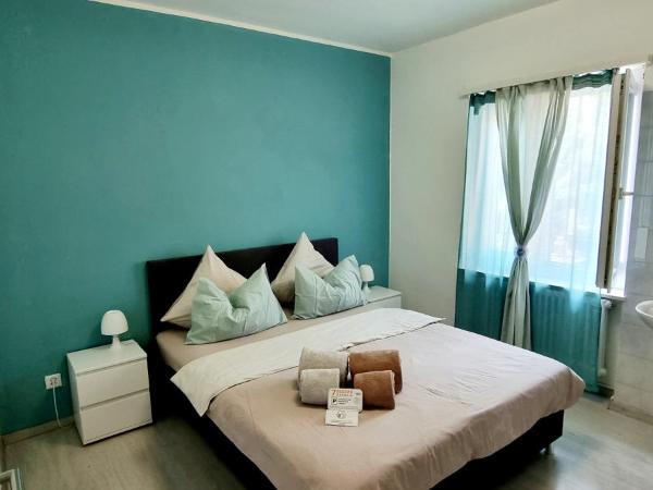 7ROOMS Grancia : photo 5 de la chambre chambre double standard avec salle de bains commune