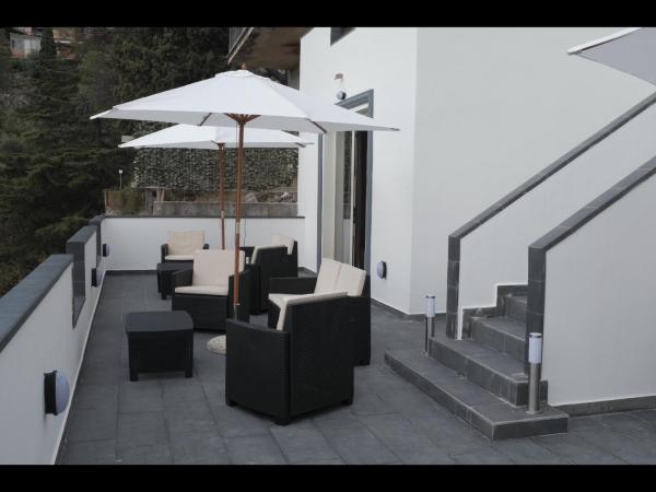 VILLA ZEN TAORMINA : photo 4 de la chambre chambre double ou lits jumeaux - vue sur mer