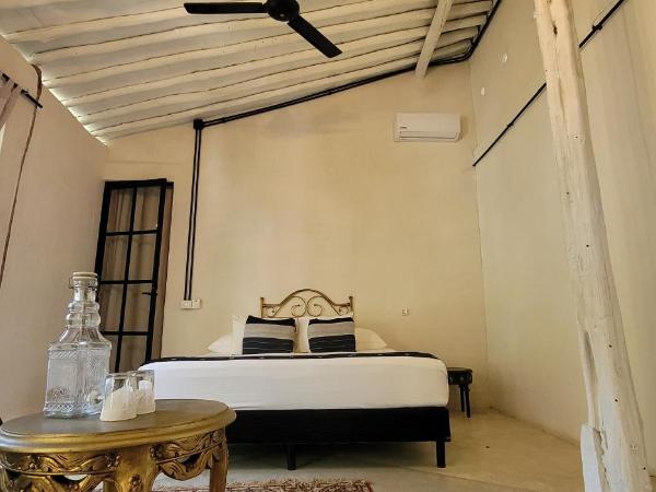 Casa Ambar Hotel & Boutique - Located in the Heart of Tulum Hotel Zone : photo 6 de la chambre superior king size with balcony