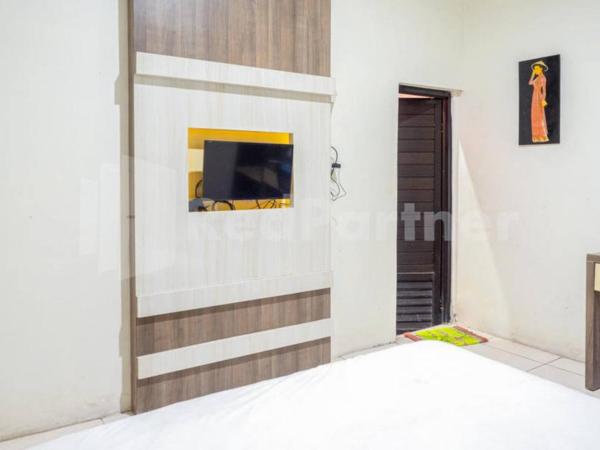 My Hommy Homestay Mitra RedDoorz : photo 3 de la chambre chambre double standard