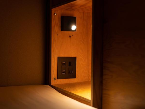 WISE OWL HOSTELS SAPPORO : photo 4 de la chambre chambre quadruple avec salle de bains commune