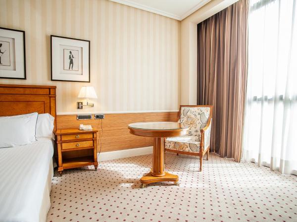 Valladolid Recoletos : photo 4 de la chambre chambre double ou lits jumeaux standard