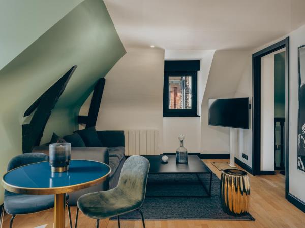 Le Nemours Rennes : photo 2 de la chambre appartement souplex supérieur - hermine