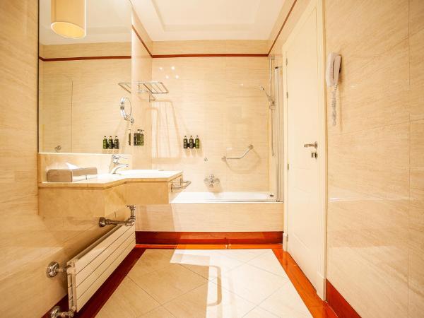 Valladolid Recoletos : photo 4 de la chambre chambre double ou lits jumeaux standard avec vue