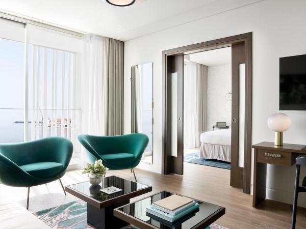 ON Residence : photo 4 de la chambre suite olympos avec balcon - côté mer