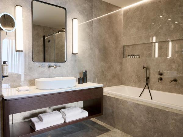 ON Residence : photo 9 de la chambre suite olympos avec balcon - côté mer