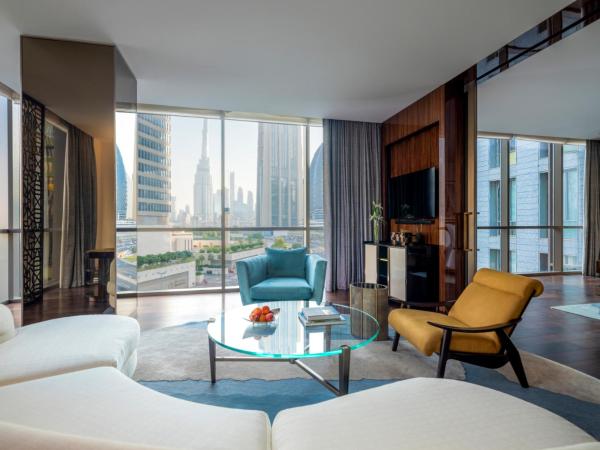 Four Seasons Hotel Dubai International Financial Centre : photo 2 de la chambre four seasons deluxe executive suite