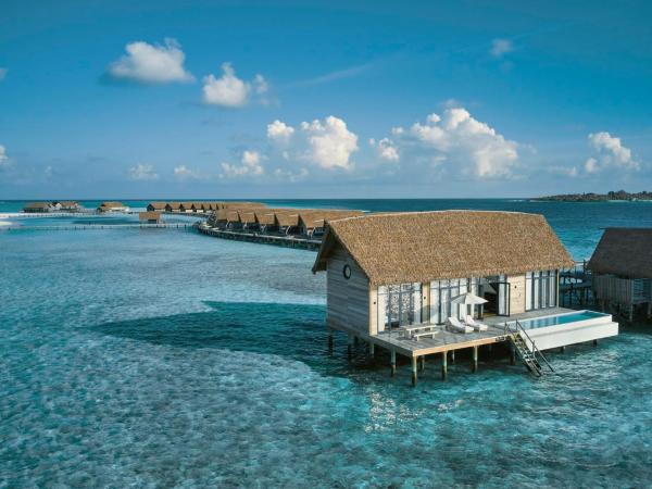 COMO Cocoa Island - Partner Travels FREE for 7 Nights or More : photo 3 de la chambre villa 3 chambres como coucher de soleil