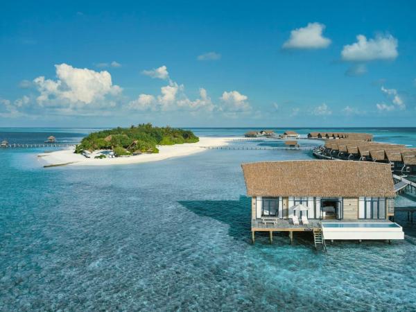 COMO Cocoa Island - Partner Travels FREE for 7 Nights or More : photo 2 de la chambre villa 3 chambres como coucher de soleil