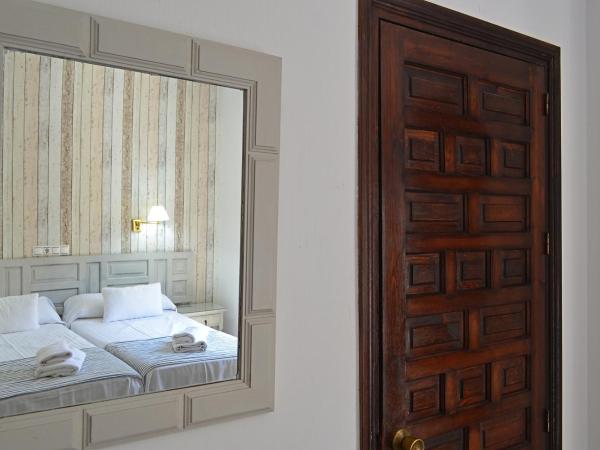Hotel Marisa : photo 1 de la chambre chambre lits jumeaux