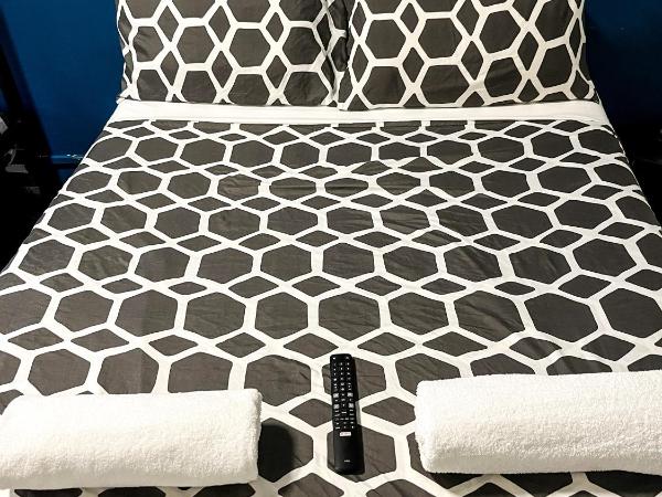 MOM Darwin : photo 4 de la chambre private four share with bathroom