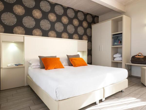 L'Hotel : photo 3 de la chambre chambre triple supérieure