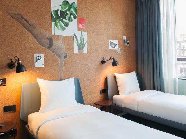 Conscious Hotel Amsterdam City - The Tire Station : photo 3 de la chambre chambre lits jumeaux Écologique