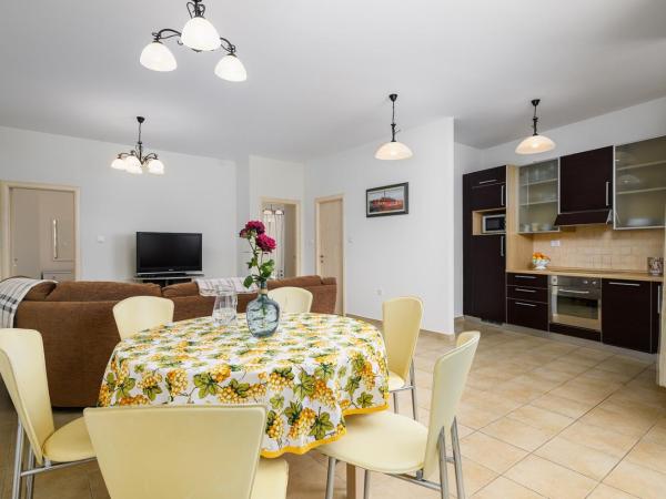 Adria Apartments : photo 9 de la chambre appartement - rez-de-chaussée