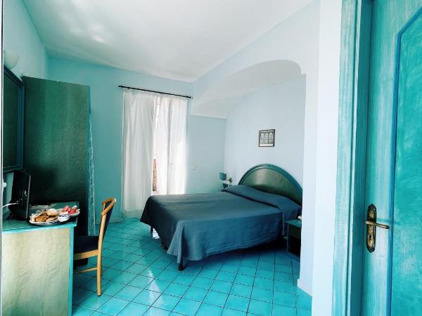 Hotel Lord Byron : photo 4 de la chambre chambre double - annexe