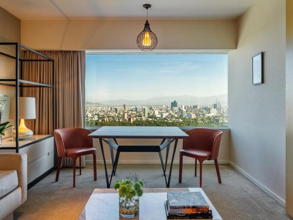 Hyatt Regency Mexico City : photo 2 de la chambre suite lit king-size