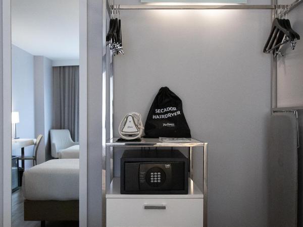Radisson Rio de Janeiro Barra : photo 9 de la chambre chambre triple supérieure avec 3 lits simples