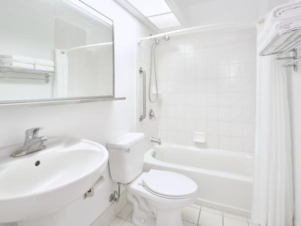 Ilima Hotel : photo 9 de la chambre suite 2 chambres avec cuisine