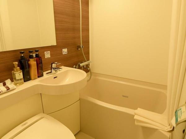 Via Inn Shin Osaka West : photo 5 de la chambre chambre simple - fumeurs