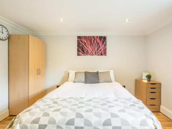 Tulse Hill Luxury Cosy Rooms : photo 3 de la chambre chambre double avec salle de bains commune