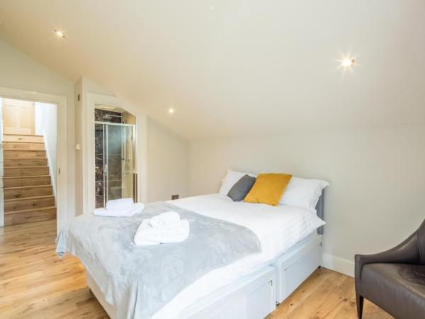 Tulse Hill Luxury Cosy Rooms : photo 7 de la chambre chambre double avec salle de bains privative