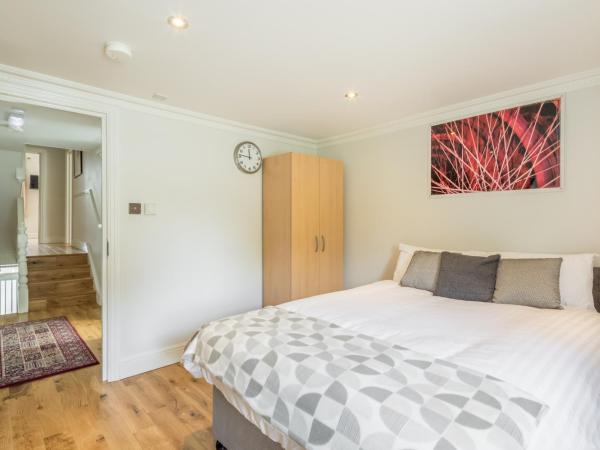 Tulse Hill Luxury Cosy Rooms : photo 8 de la chambre chambre double avec salle de bains commune